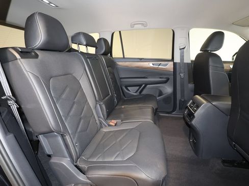 Used 2026 Volkswagen Atlas SE AWD/4WD image 25