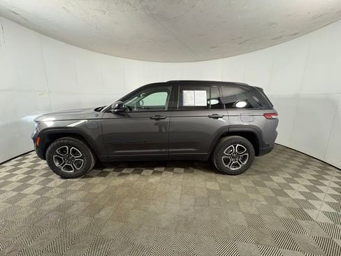 Used 2022 Jeep Grand Cherokee Trailhawk w/ Luxury Tech Group III image 3