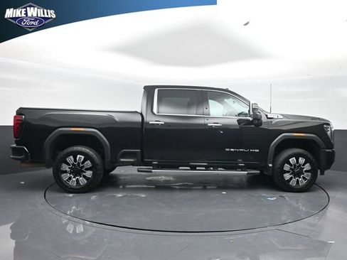 Used 2024 GMC Sierra 2500 Denali w/ Technology Package AWD/4WD image 8