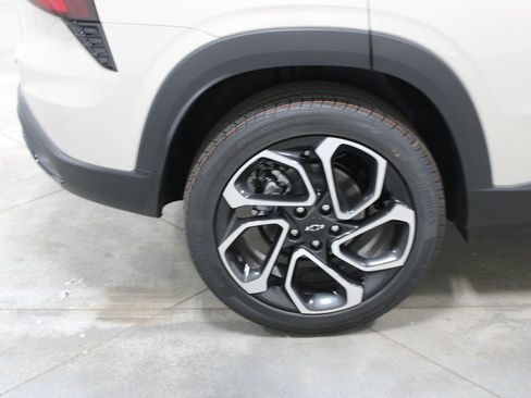 New 2026 Chevrolet Trax RS w/ Sunroof Package image 48