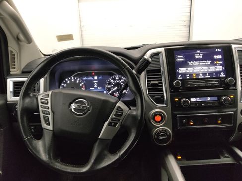 Used 2021 Nissan Titan SV w/ SV Convenience Package image 22