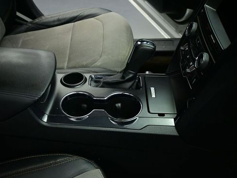 Used 2017 Ford Explorer XLT w/ Equipment Group 202A image 30