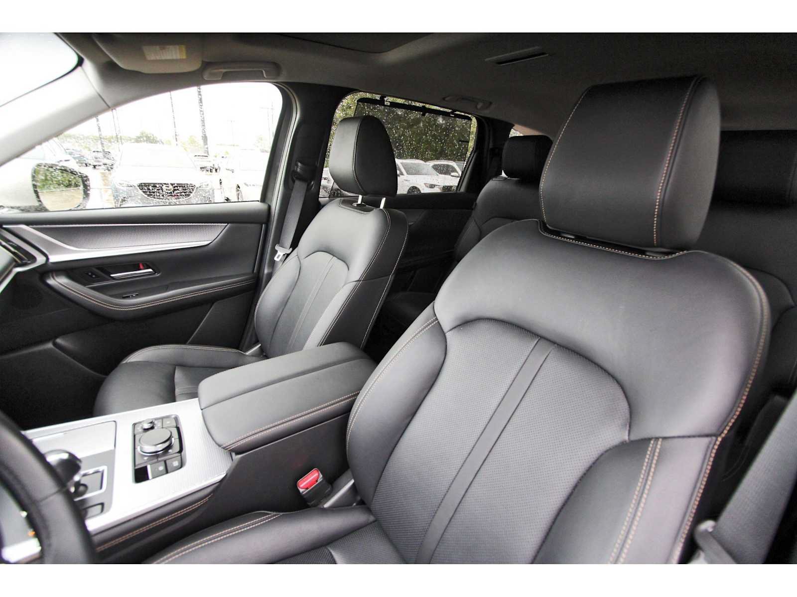 Used 2026 MAZDA CX-90 3.3 Turbo w/ Preferred Package AWD/4WD image 11