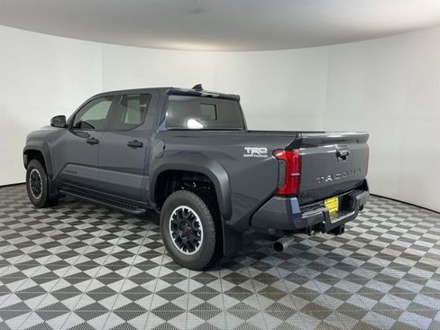 Used 2024 Toyota Tacoma TRD Off-Road image 6