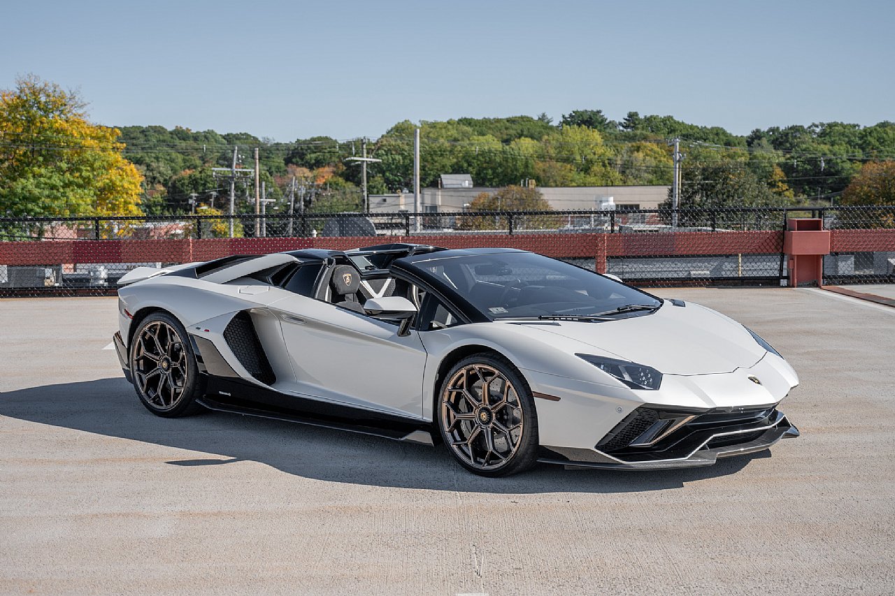 Used 2022 Lamborghini Aventador LP 780-4 Ultimae AWD/4WD image 3