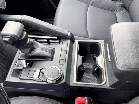 Used 2025 Toyota Tacoma SR5 image 15