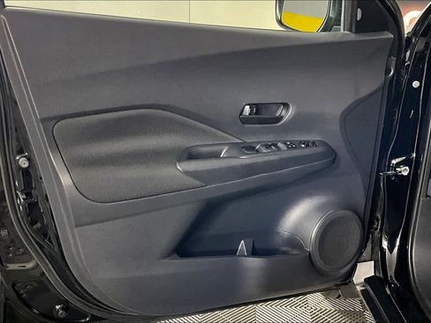 Used 2022 Nissan Kicks S image 20