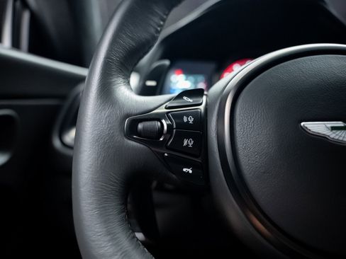 Used 2020 Aston Martin DB11 AMR image 46