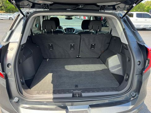 Used 2018 GMC Terrain SLE w/ Driver Convenience Package image 19