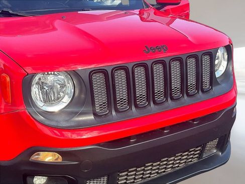 Used 2018 Jeep Renegade Altitude w/ Popular Equipment Group FWD image 30