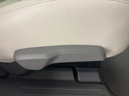 Used 2023 Cadillac XT6 Premium Luxury AWD/4WD image 17