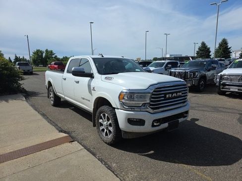 Used 2022 RAM 3500 Limited AWD/4WD image 3
