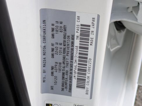 Used 2021 MAZDA MAZDA3 s image 30