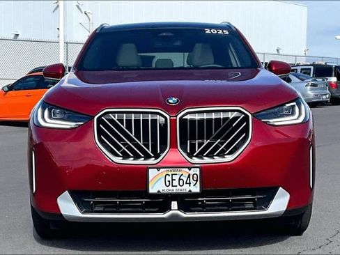 Used 2025 BMW X3 xDrive30i w/ Premium Package AWD/4WD image 3