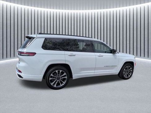 Certified 2025 Jeep Grand Cherokee L Overland w/ Advanced Protech Group III AWD/4WD image 8