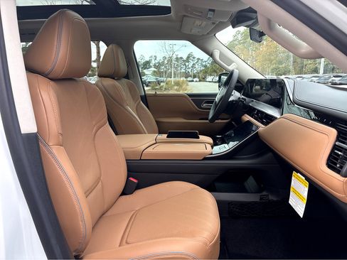 New 2026 INFINITI QX80 Luxe w/ Cargo Package image 13