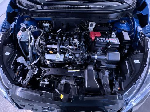 Used 2021 Nissan Kicks SR image 11