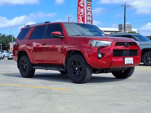Used 2022 Toyota 4Runner SR5 RWD image 3