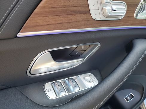 New 2026 Mercedes-Benz GLS 580 4MATIC image 22