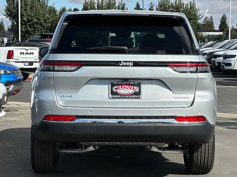 New 2025 Jeep Grand Cherokee Laredo X w/ Luxury Tech Group I image 5