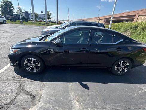 Certified 2023 Nissan Sentra SV FWD image 4
