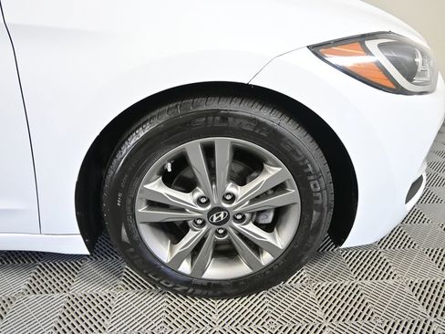 Used 2018 Hyundai Elantra SEL FWD image 11