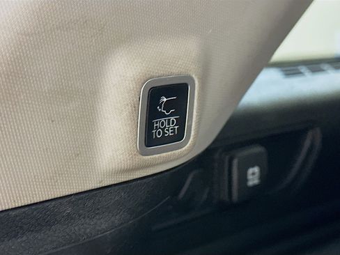 Used 2022 Jeep Grand Cherokee Limited 4xe image 30