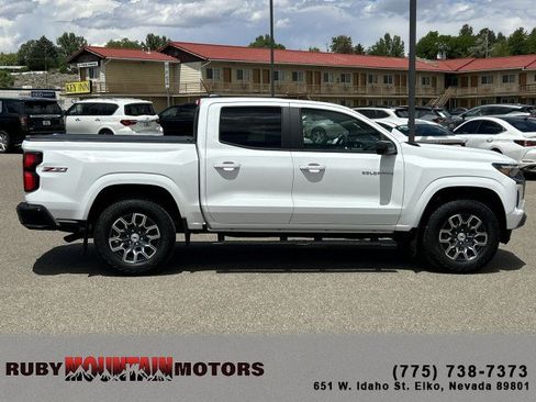 Used 2025 Chevrolet Colorado Z71 AWD/4WD image 8