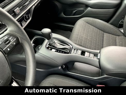 Used 2023 Honda HR-V LX image 17