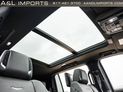 Used 2024 Cadillac Escalade ESV Premium Luxury w/ Performance Package AWD/4WD image 65