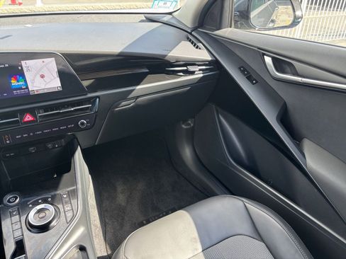 Used 2023 Kia Niro Wind w/ Wind Preserve Package image 32