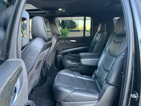 Used 2017 Cadillac Escalade ESV Platinum image 14