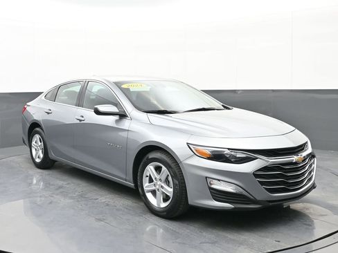 Used 2024 Chevrolet Malibu LS image 1