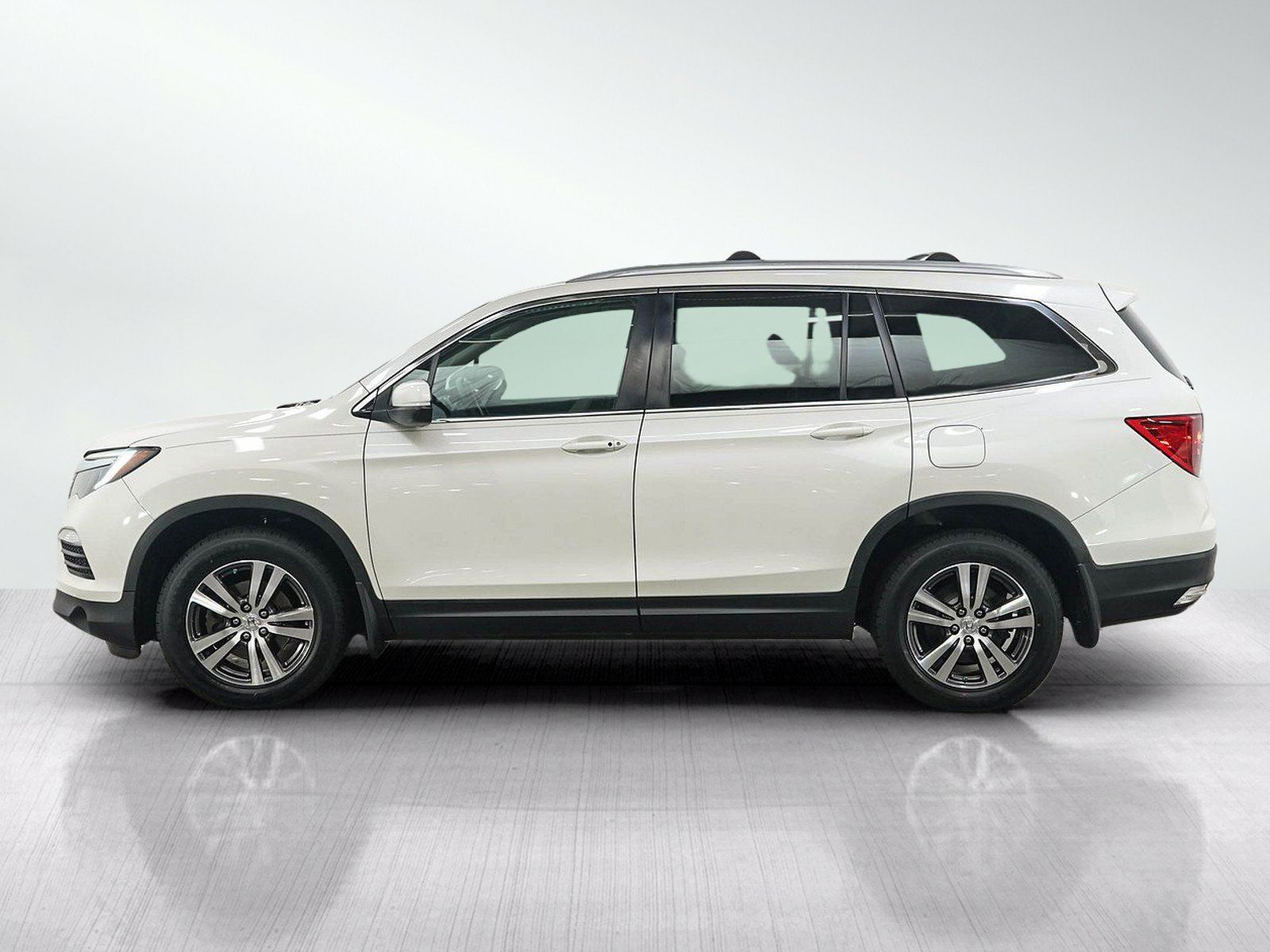 Used 2016 Honda Pilot EX-L image 2
