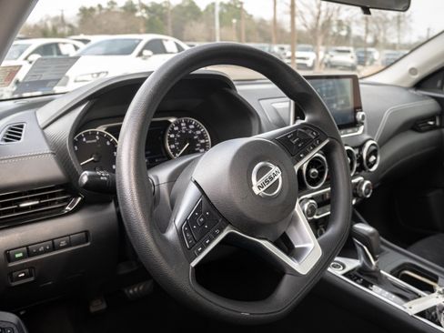 Used 2023 Nissan Sentra SV image 31