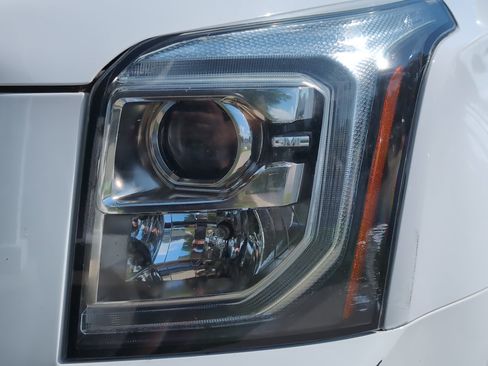 Used 2020 GMC Yukon SLT w/ Open Road Package AWD/4WD image 6