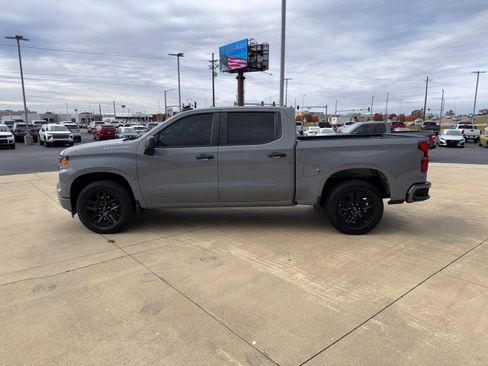 Used 2024 Chevrolet Silverado 1500 Custom image 5