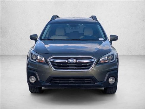 Used 2018 Subaru Outback 2.5i Premium AWD/4WD image 2