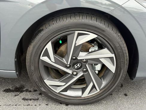 Used 2024 Hyundai Elantra Limited FWD image 32