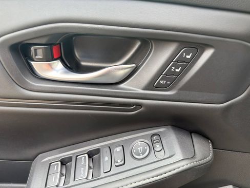 Used 2024 Honda Accord Sport image 36