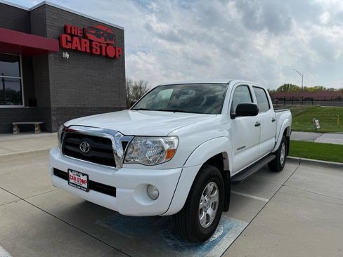 Used 2006 Toyota Tacoma PreRunner image 3