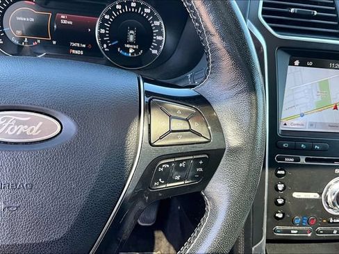 Used 2018 Ford Explorer Platinum AWD/4WD image 16