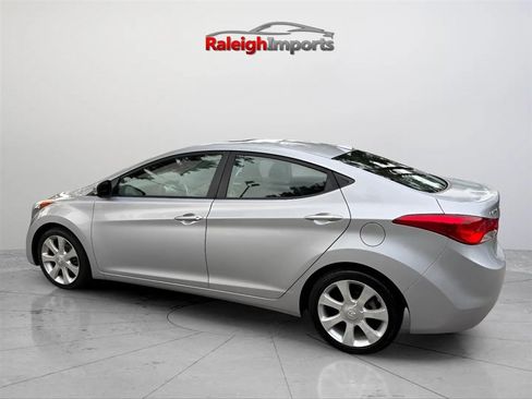 Used 2012 Hyundai Elantra Limited FWD image 8