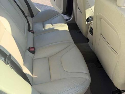 Used 2014 Volvo S60 T5 w/ Climate Package image 11