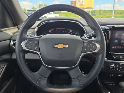 Used 2023 Chevrolet Traverse LT w/ LT Premium Package AWD/4WD image 15