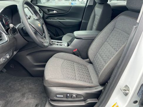 Certified 2024 Chevrolet Equinox LT FWD image 12