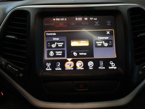 Used 2015 Jeep Cherokee Trailhawk w/ Leather Interior Group AWD/4WD image 20