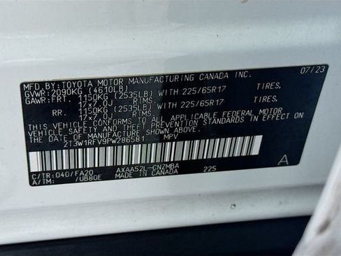 Certified 2023 Toyota RAV4 XLE FWD image 32