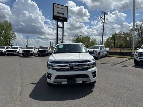 Used 2024 Ford Expedition Max Platinum AWD/4WD image 8