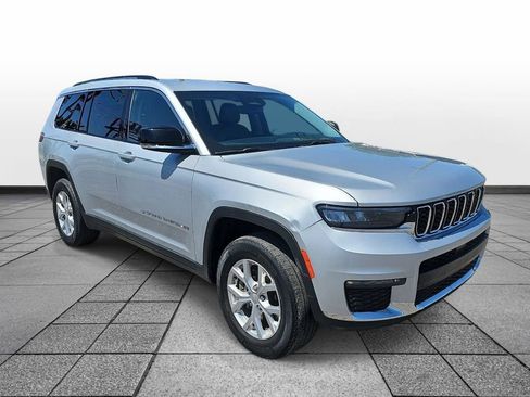 Used 2023 Jeep Grand Cherokee L Limited AWD/4WD image 3
